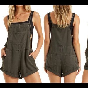 *NWT* Billabong Wild Pursuit Romper Faded Black